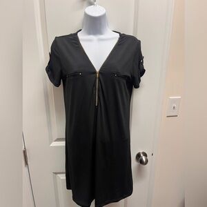 Mauve Black Modern V-Neck Zip-Front Shift Dress - Small